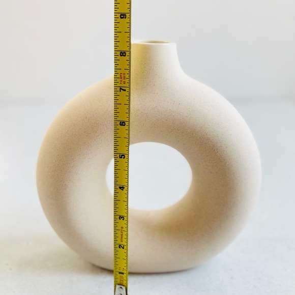 H&M Small Ceramic Donut Vase - Picture 4 of 6